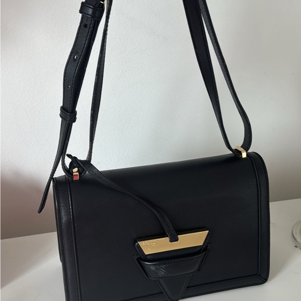 Loewe Barcelona medium Black Leather Shoulder Bag